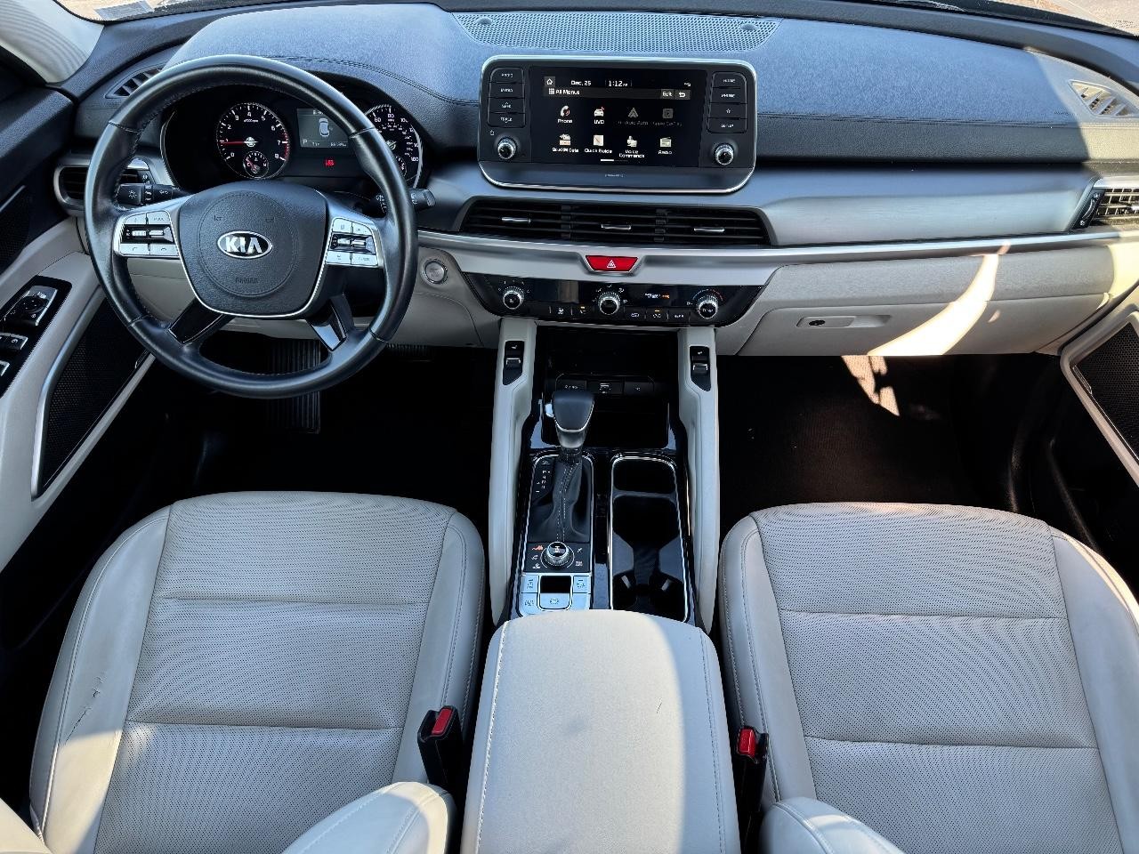 Kia Telluride Vehicle Full-screen Gallery Image 12