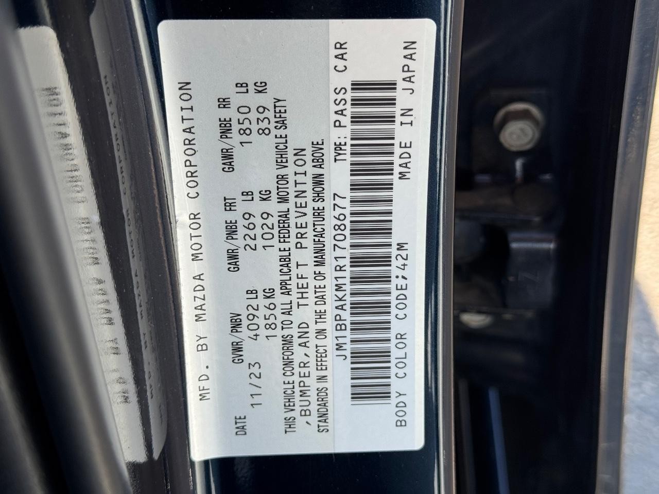 Mazda Mazda3 Hatchback Vehicle Full-screen Gallery Image 25