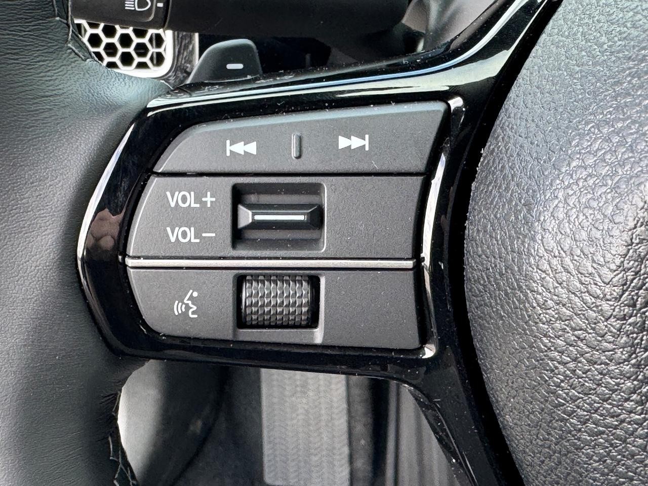 Honda Civic Sedan Hybrid Vehicle Full-screen Gallery Image 20