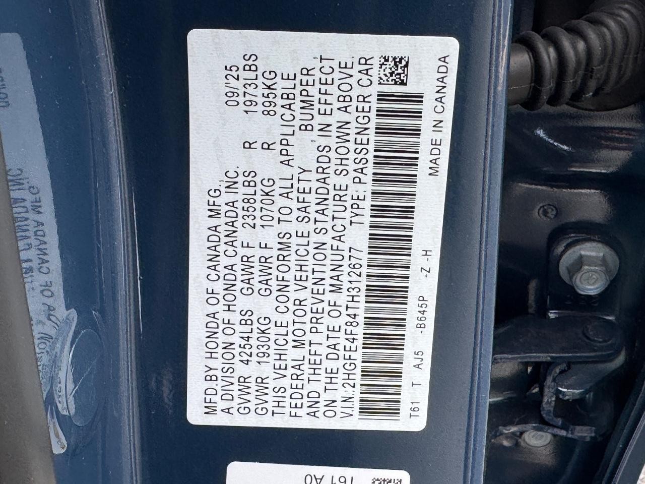 Honda Civic Sedan Hybrid Vehicle Full-screen Gallery Image 27