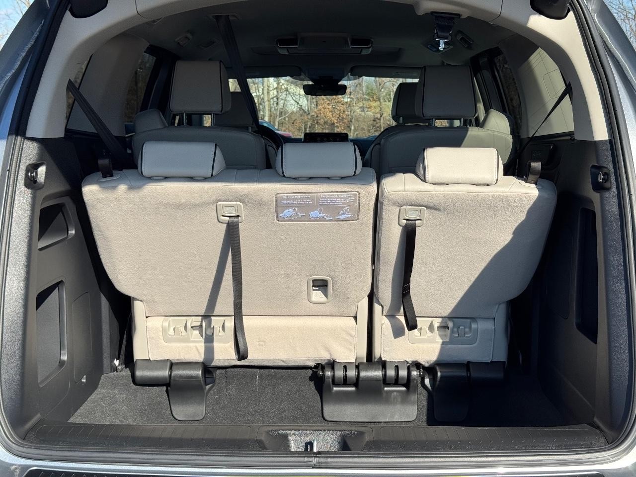 Honda Odyssey Vehicle Full-screen Gallery Image 04