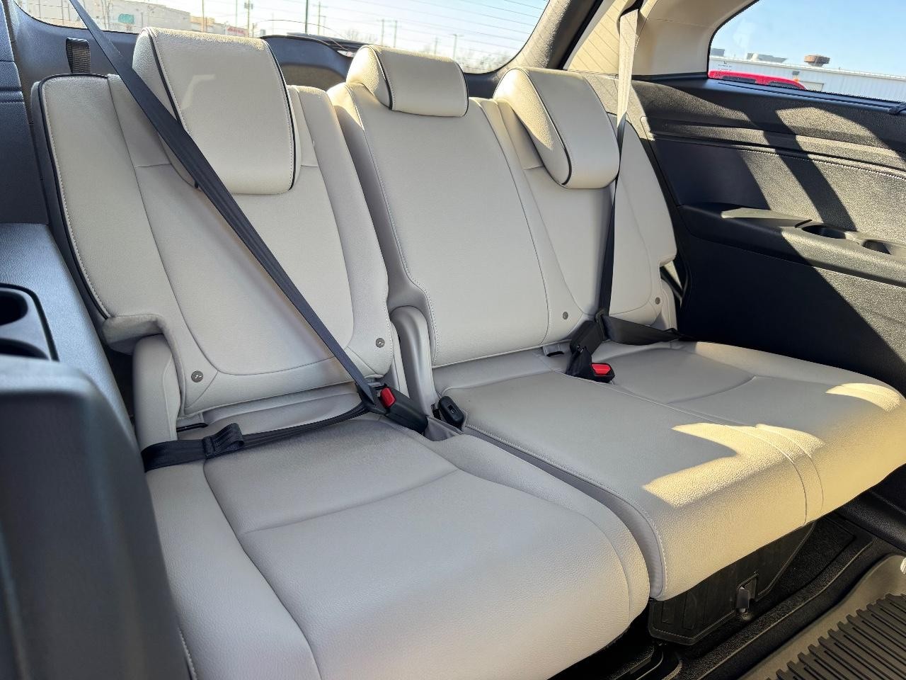 Honda Odyssey Vehicle Full-screen Gallery Image 11