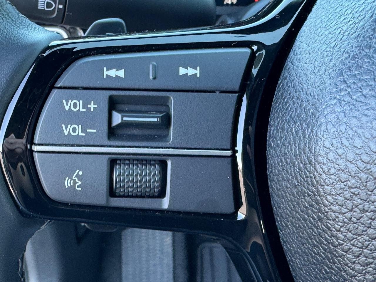 Honda Civic Sedan Hybrid Vehicle Full-screen Gallery Image 20