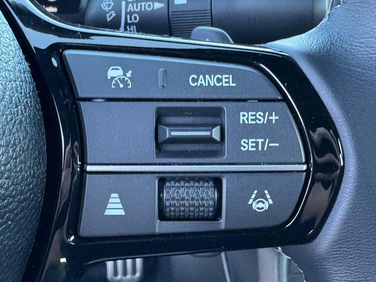 Honda Civic Sedan Hybrid Vehicle Full-screen Gallery Image 21