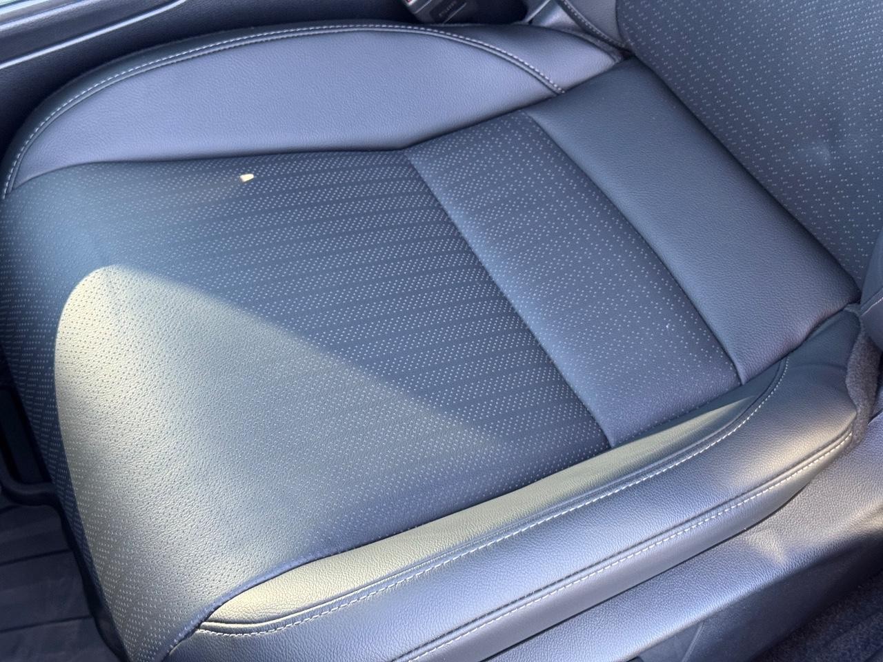 Honda Civic Sedan Hybrid Vehicle Full-screen Gallery Image 26