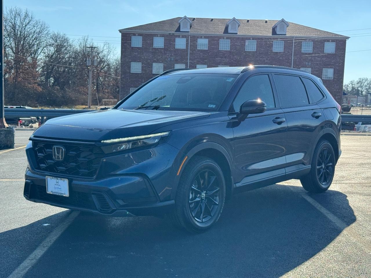 Honda CR-V Hybrid Vehicle Full-screen Gallery Image 08