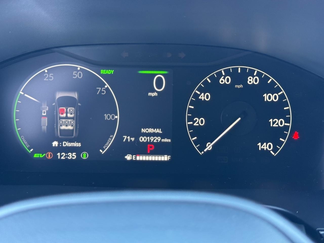 Honda CR-V Hybrid Vehicle Full-screen Gallery Image 20