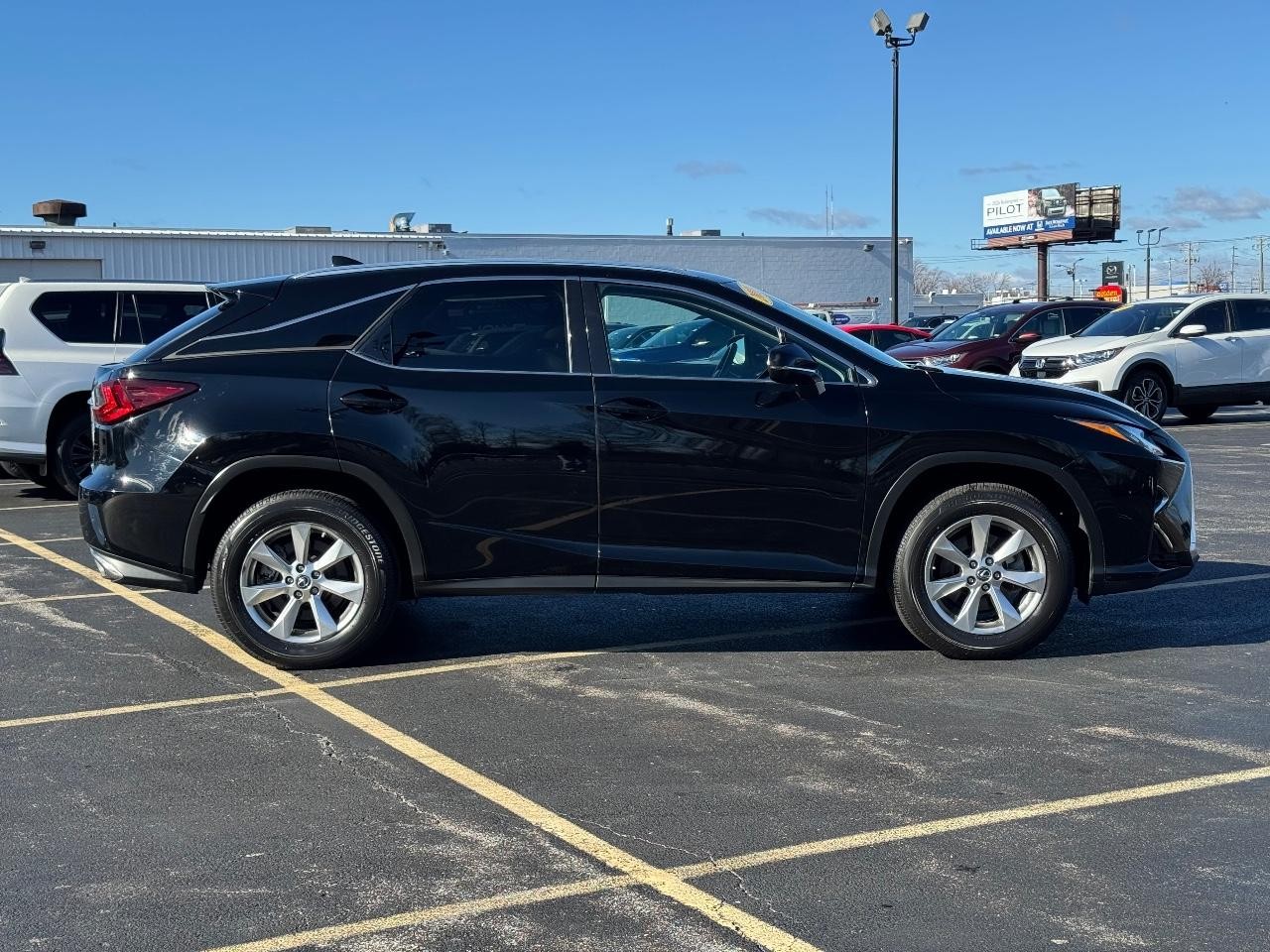 Lexus RX Vehicle Full-screen Gallery Image 02