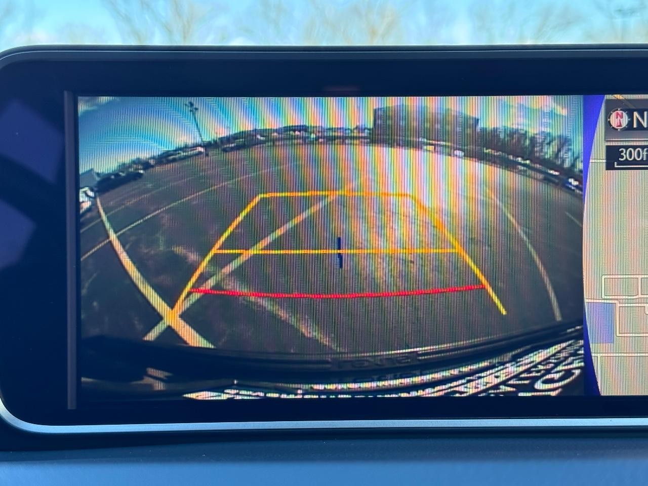 Lexus RX Vehicle Full-screen Gallery Image 24