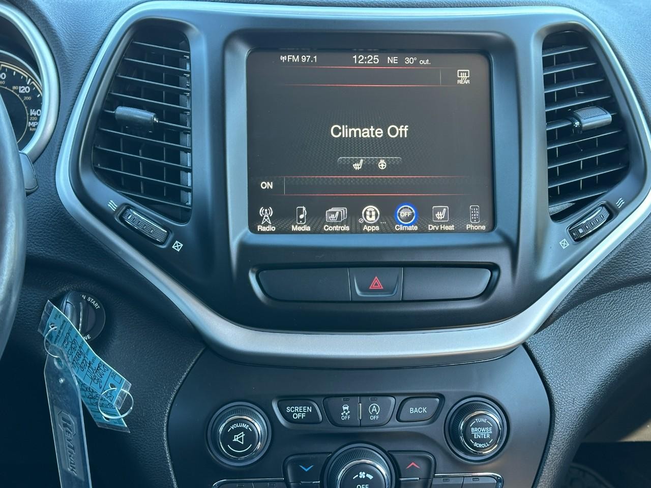 Jeep Cherokee Vehicle Full-screen Gallery Image 13