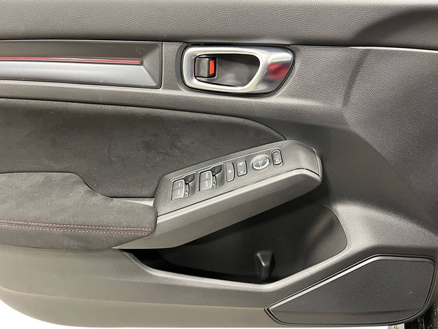 Honda Civic Type R Vehicle Full-screen Gallery Image 13