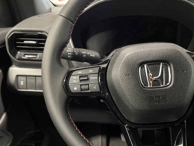 Honda Pilot Vehicle Full-screen Gallery Image 17