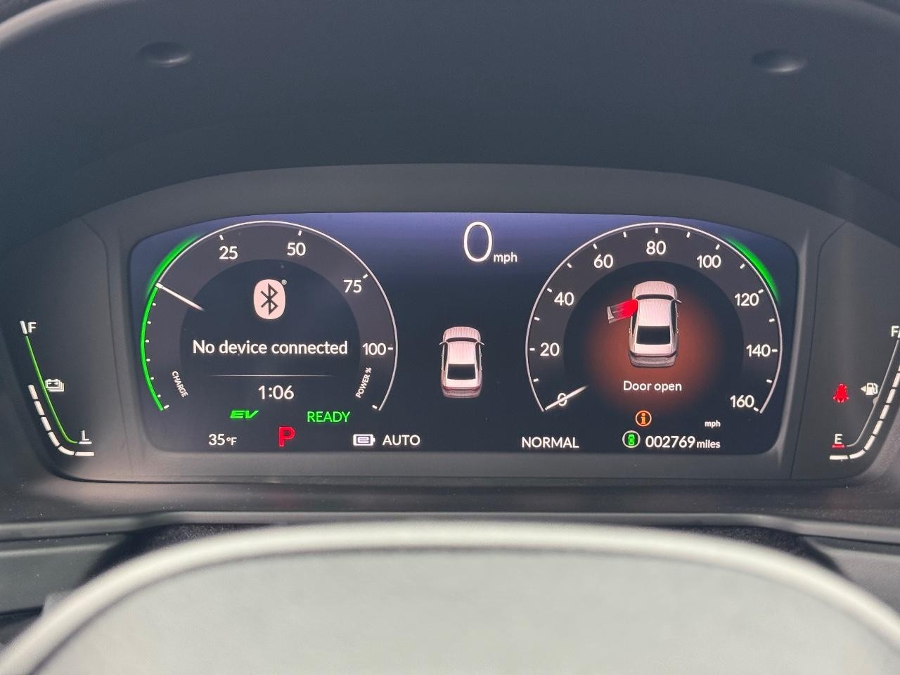 Honda Accord Hybrid Vehicle Full-screen Gallery Image 20