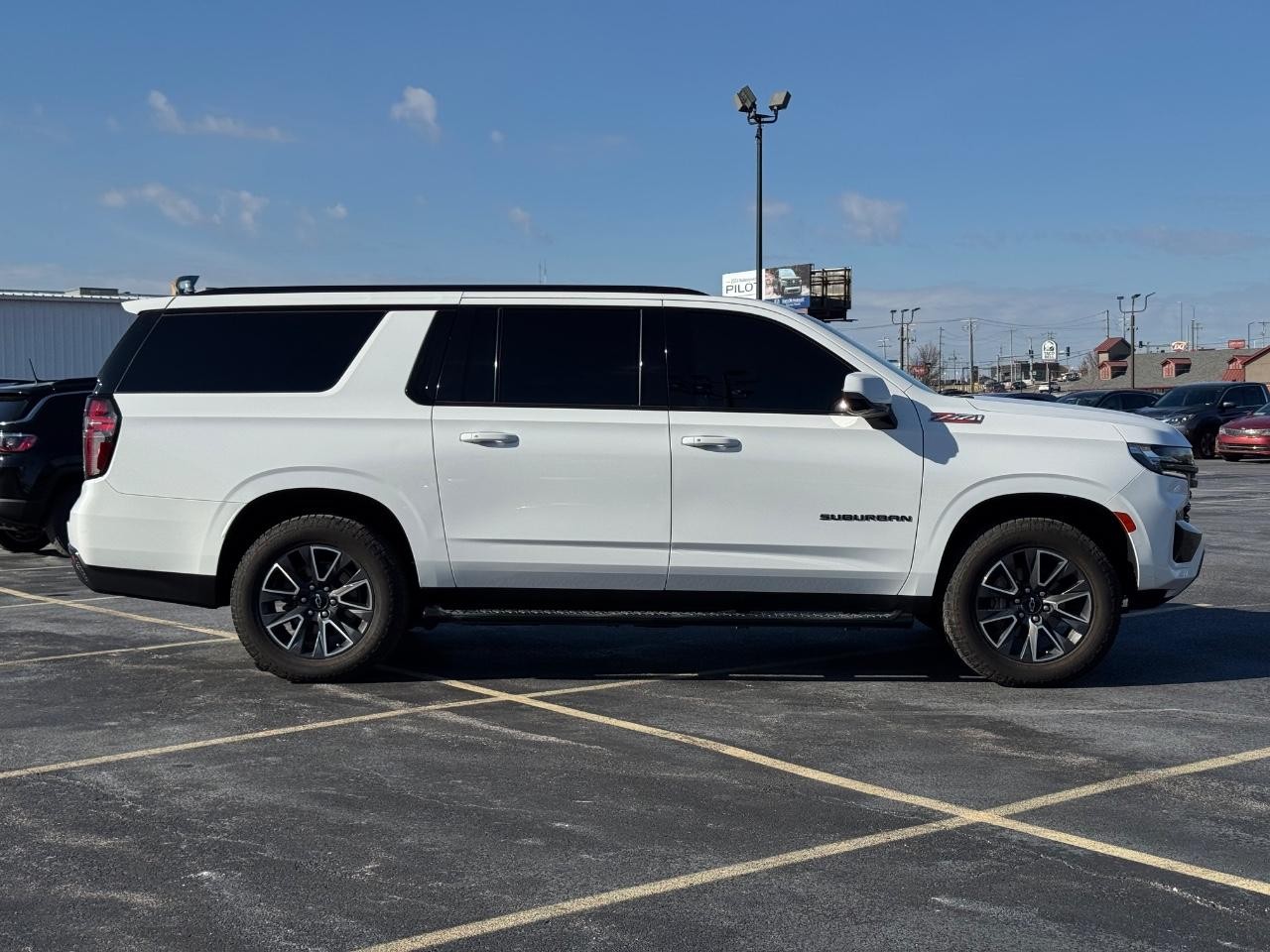 Chevrolet Suburban Vehicle Full-screen Gallery Image 02