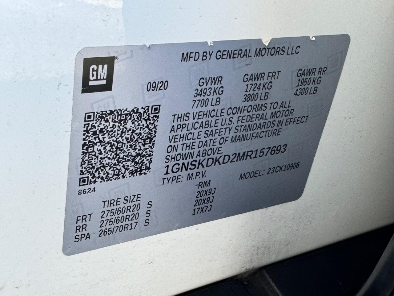 Chevrolet Suburban Vehicle Full-screen Gallery Image 29