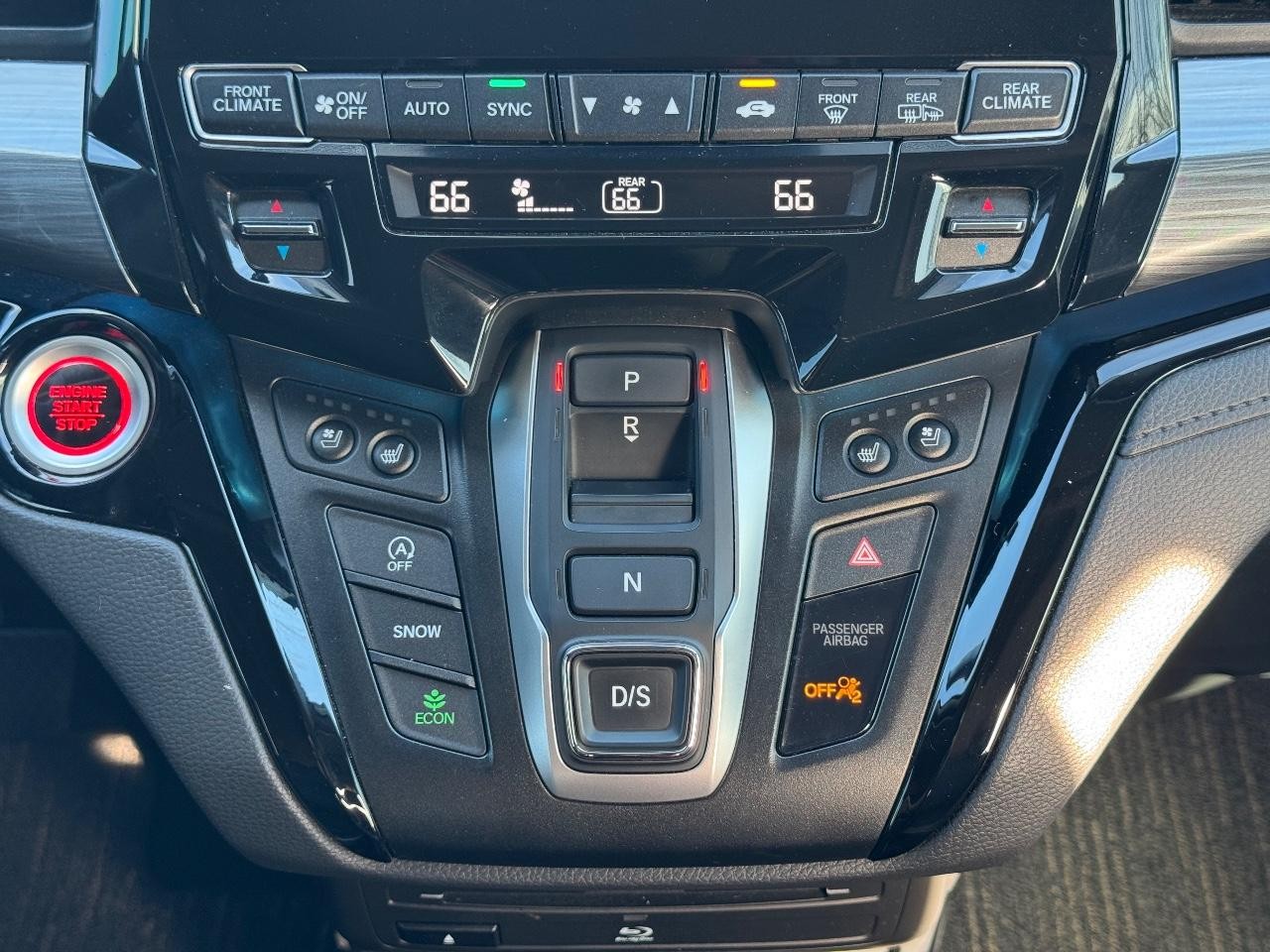 Honda Odyssey Vehicle Full-screen Gallery Image 15