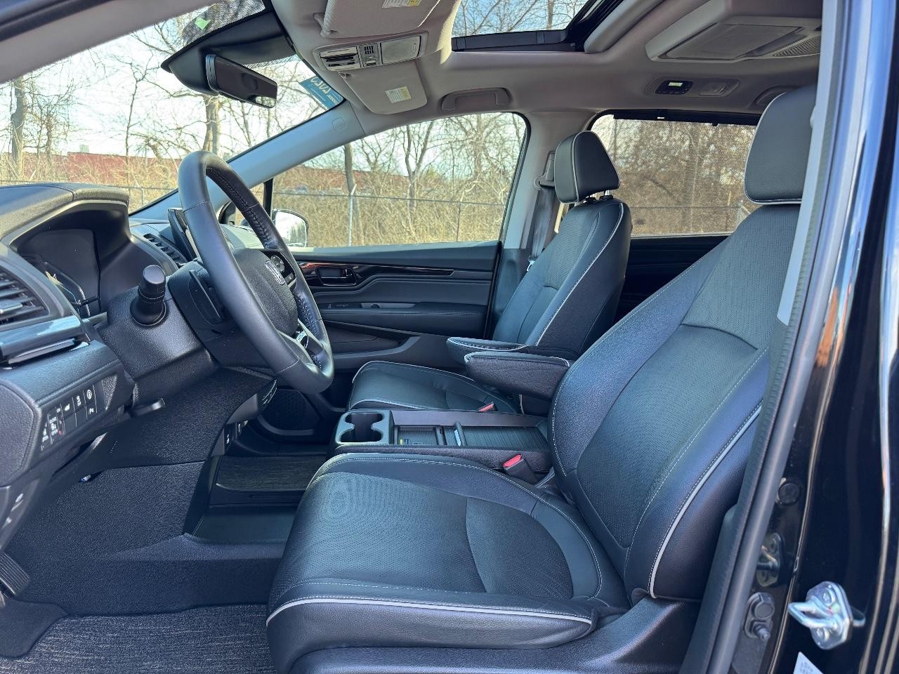 Honda Odyssey Vehicle Full-screen Gallery Image 19