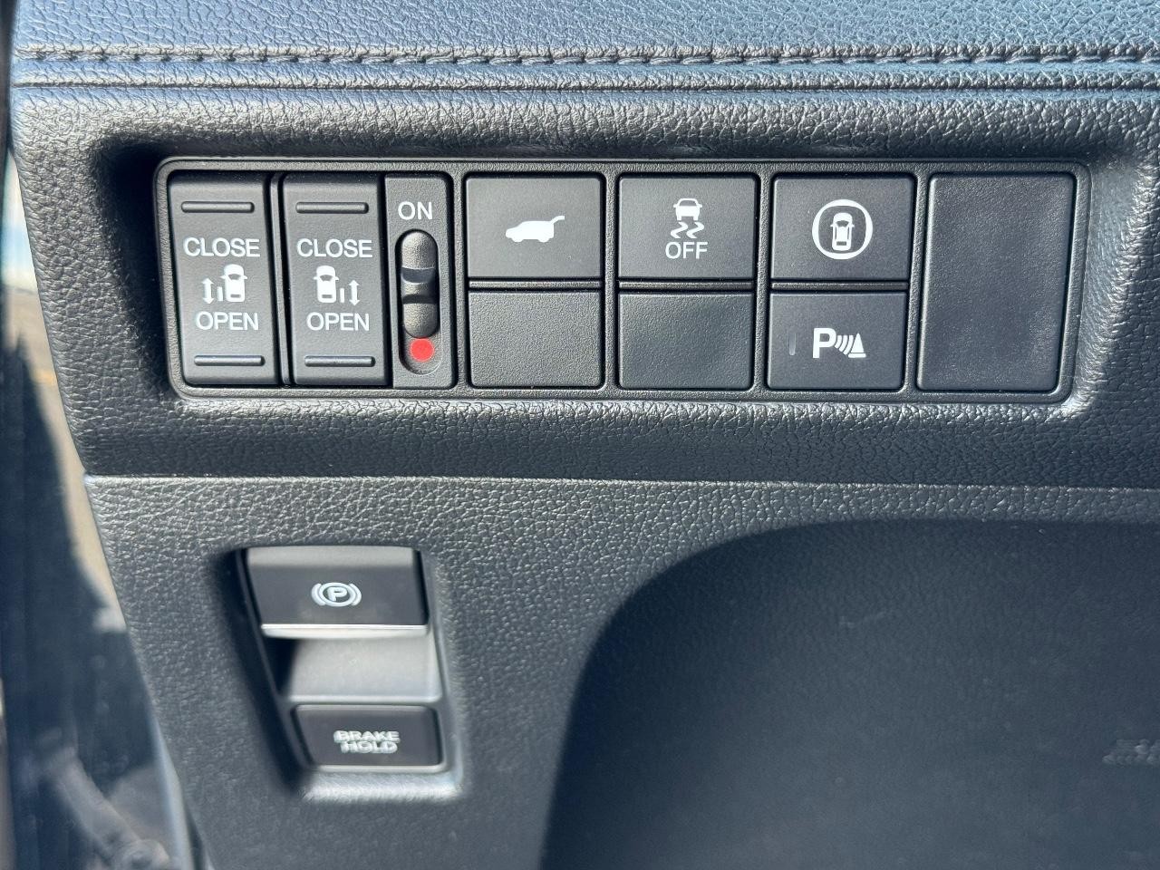 Honda Odyssey Vehicle Full-screen Gallery Image 24