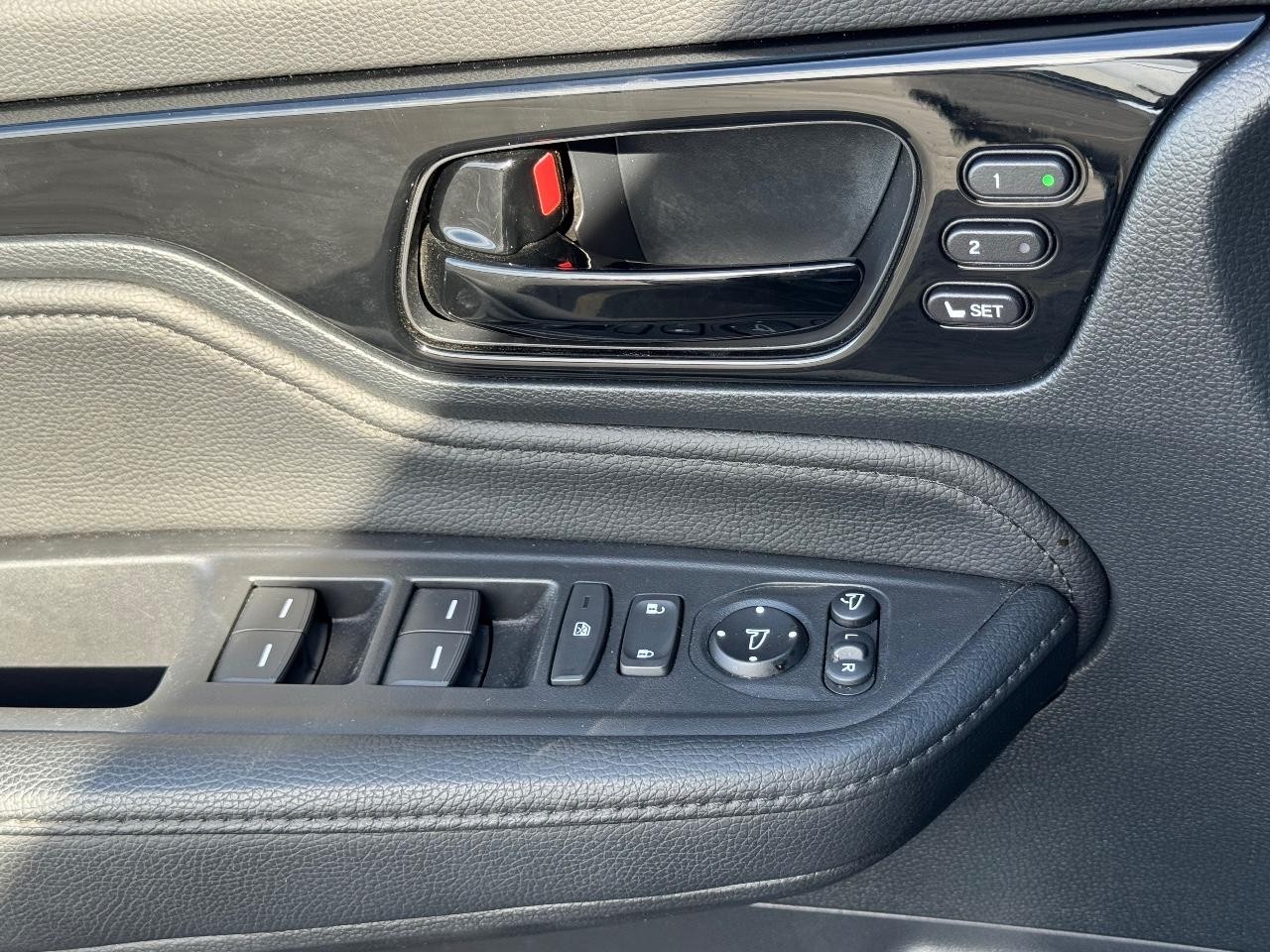 Honda Odyssey Vehicle Full-screen Gallery Image 27