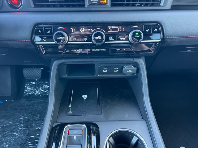 Honda Pilot Vehicle Full-screen Gallery Image 15