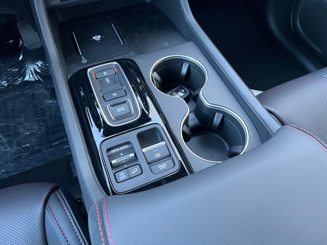 Honda Pilot Vehicle Full-screen Gallery Image 16