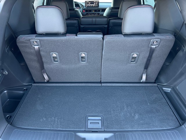 Honda Pilot Vehicle Full-screen Gallery Image 24