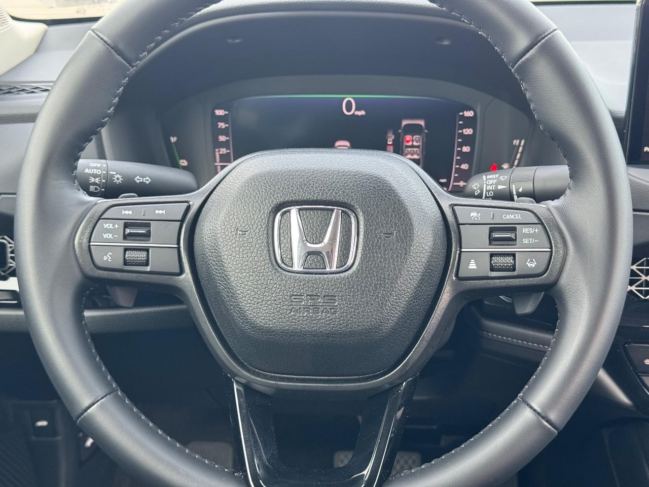 Honda Accord Hybrid Vehicle Full-screen Gallery Image 12