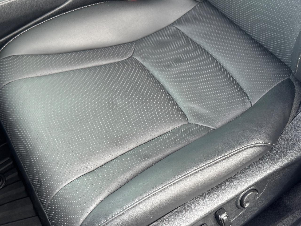 Honda Accord Hybrid Vehicle Full-screen Gallery Image 25