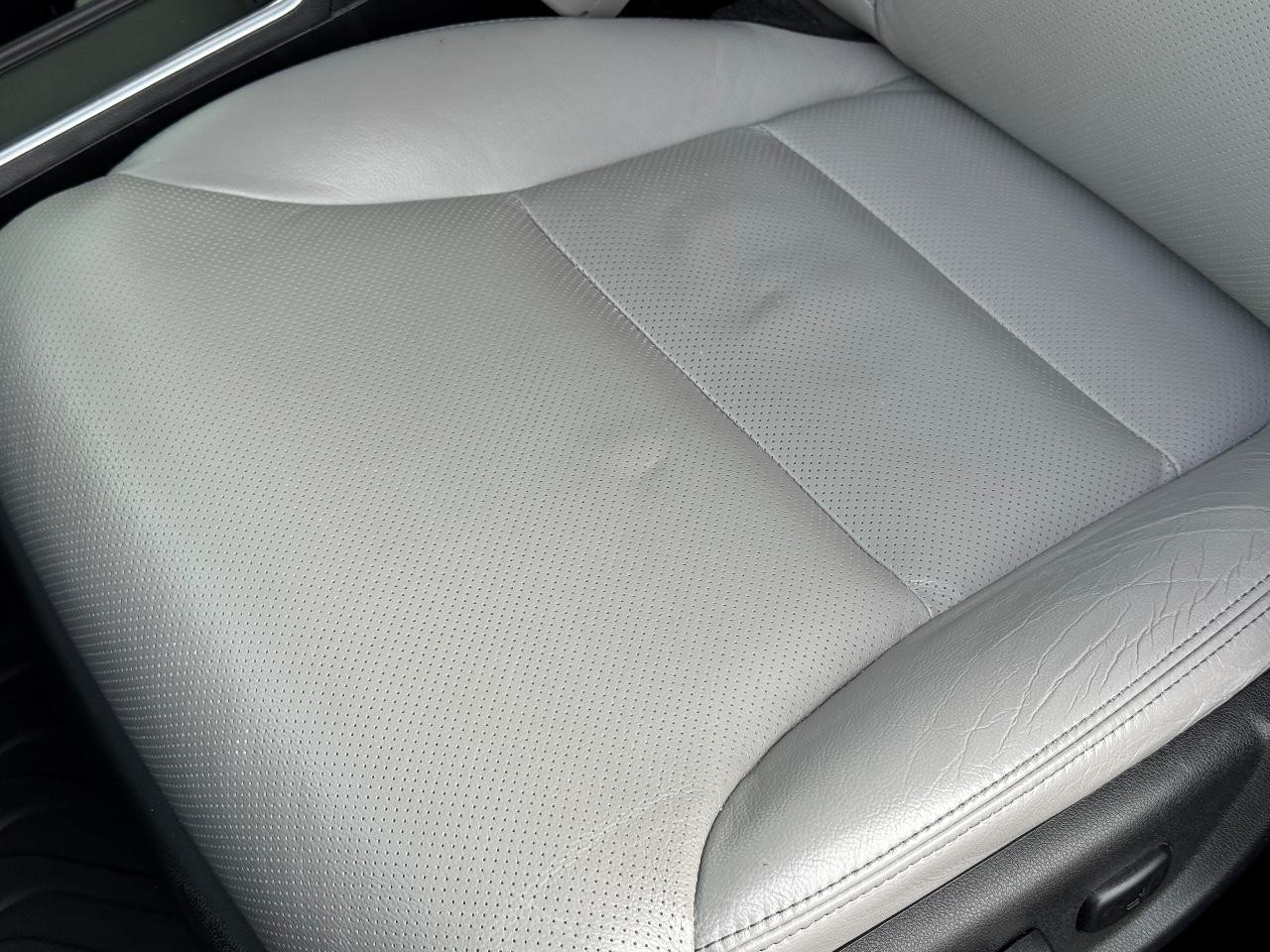 Honda CR-V Vehicle Full-screen Gallery Image 25