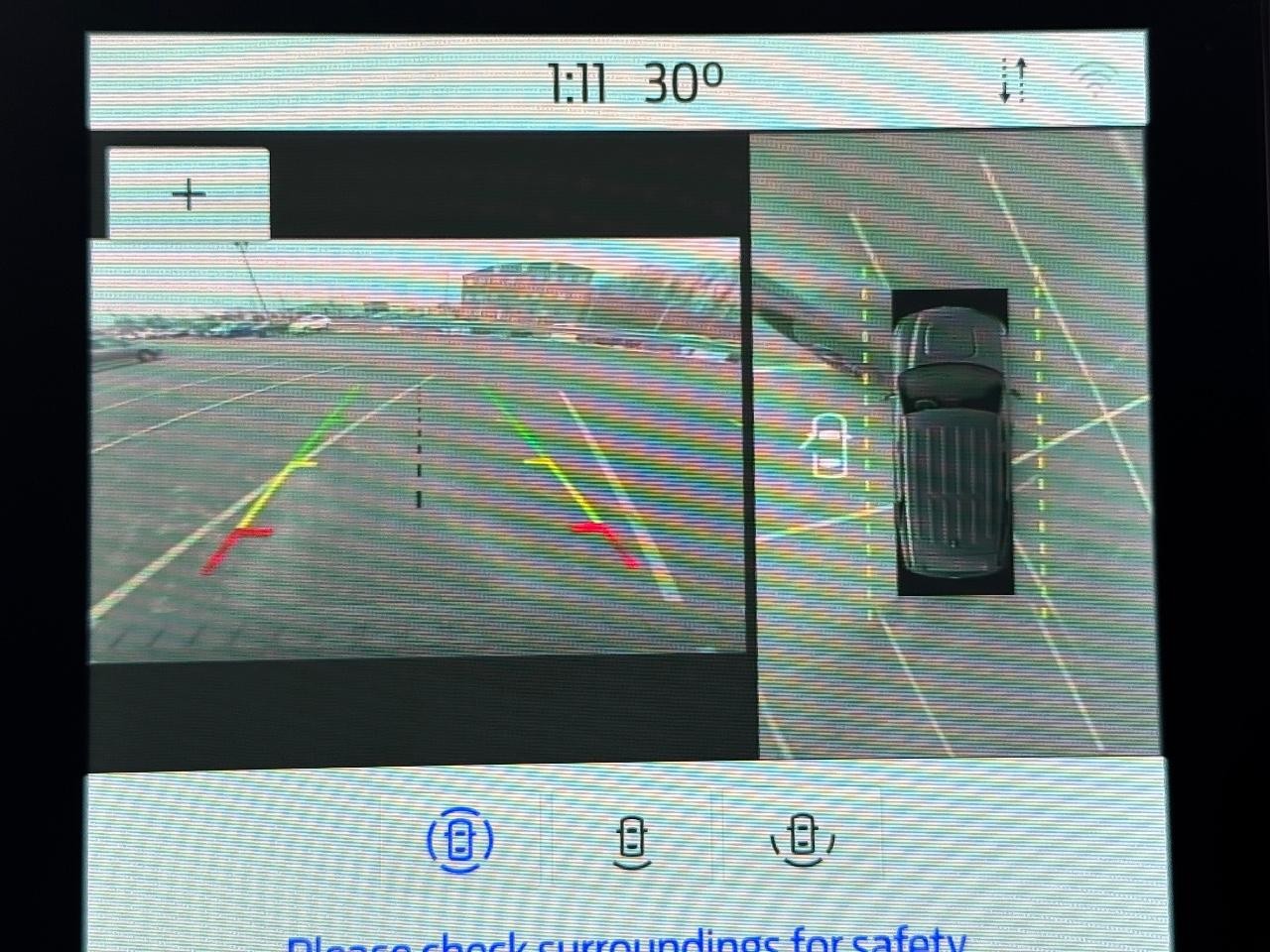 Ford Explorer Vehicle Full-screen Gallery Image 25