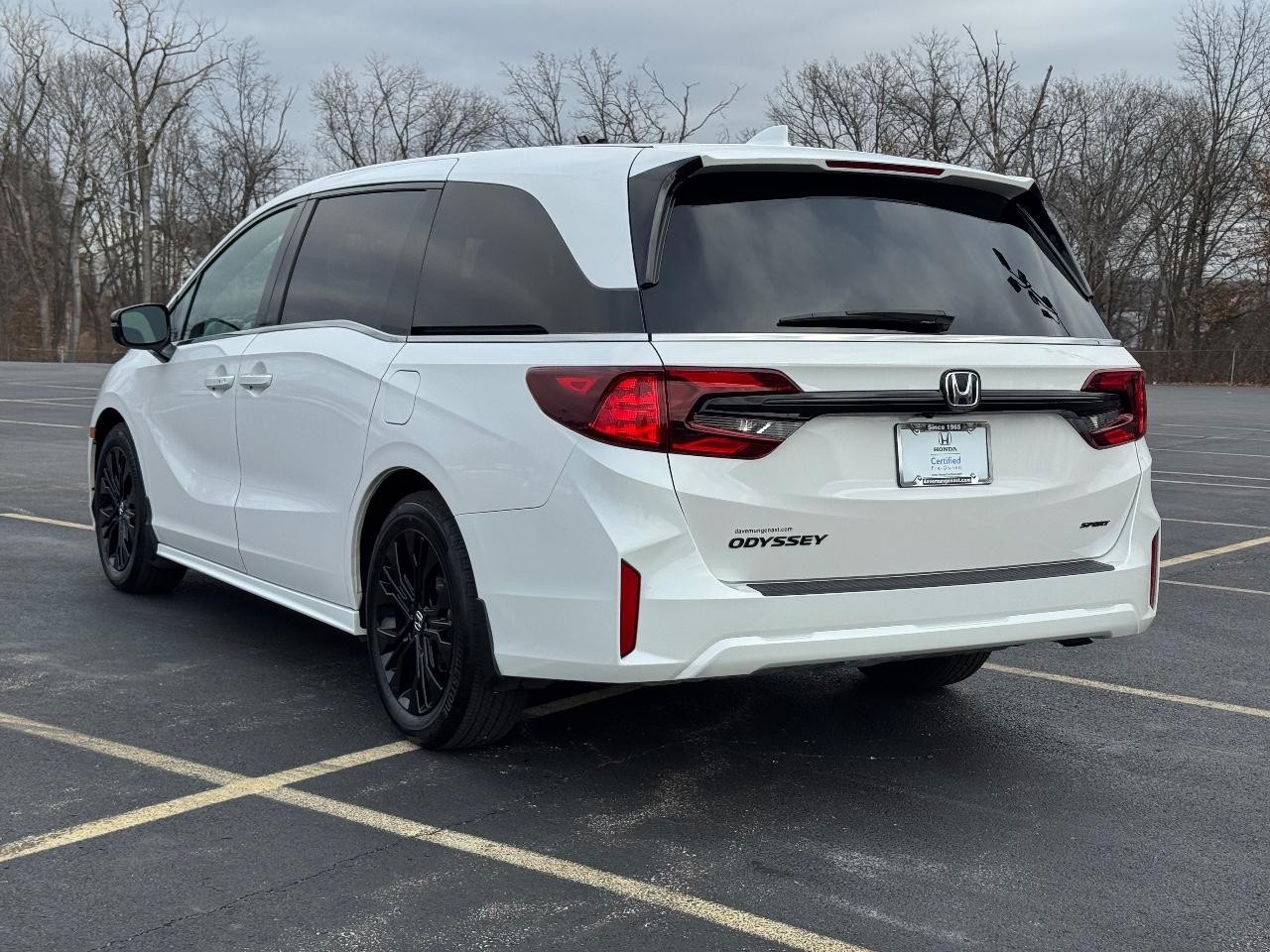 Honda Odyssey Vehicle Full-screen Gallery Image 06