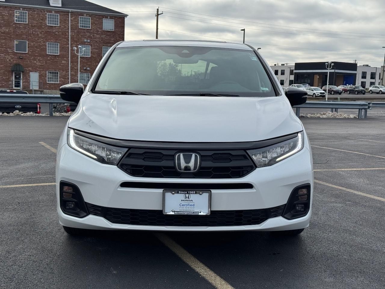 Honda Odyssey Vehicle Full-screen Gallery Image 09