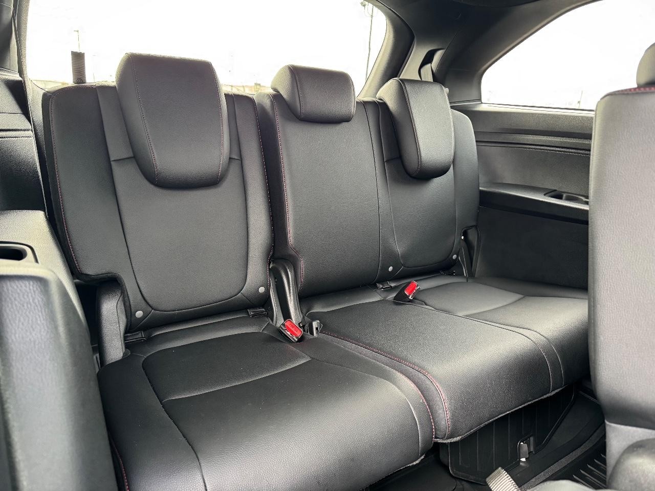Honda Odyssey Vehicle Full-screen Gallery Image 11