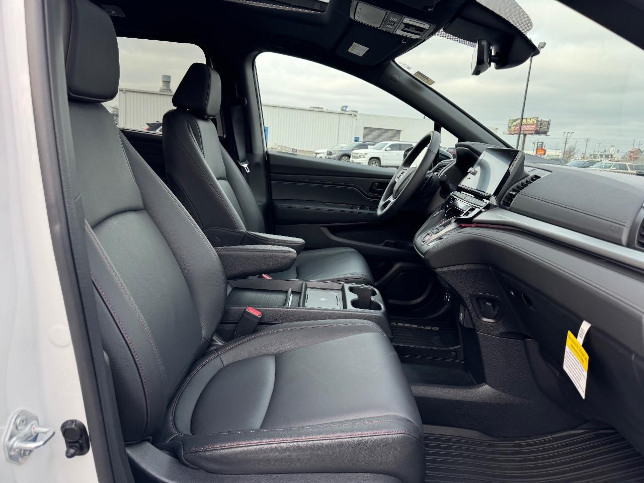 Honda Odyssey Vehicle Full-screen Gallery Image 17