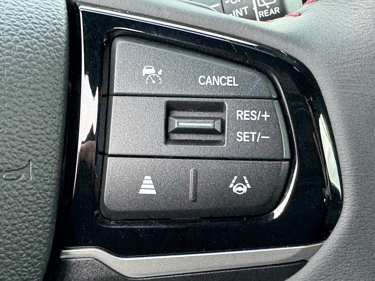 Honda Odyssey Vehicle Full-screen Gallery Image 22