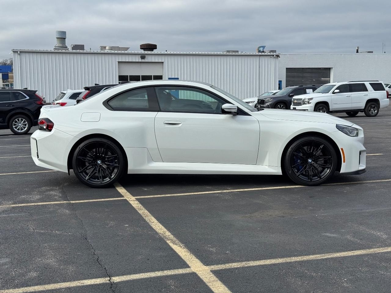 BMW M2 Vehicle Full-screen Gallery Image 02