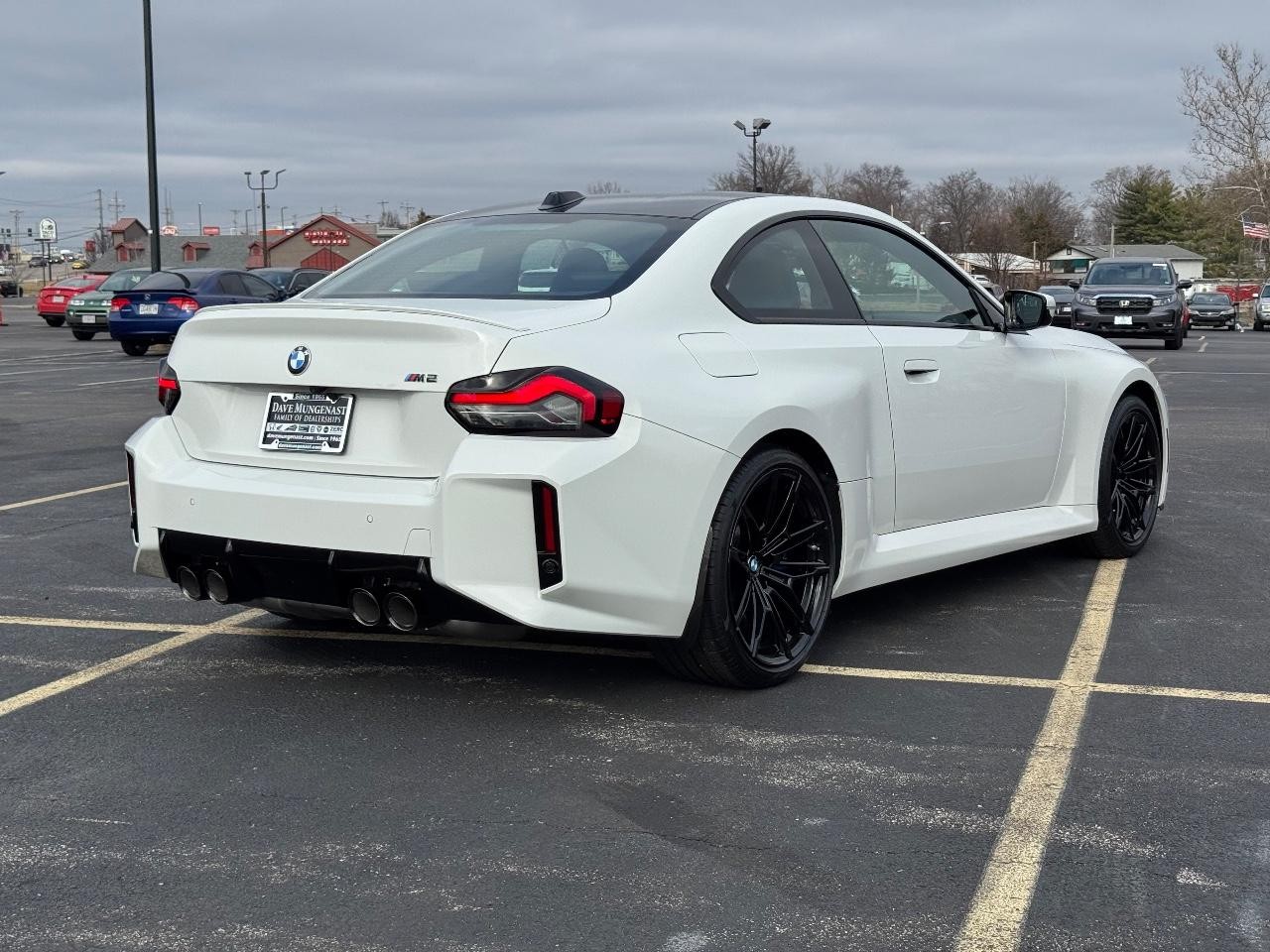 BMW M2 Vehicle Full-screen Gallery Image 03