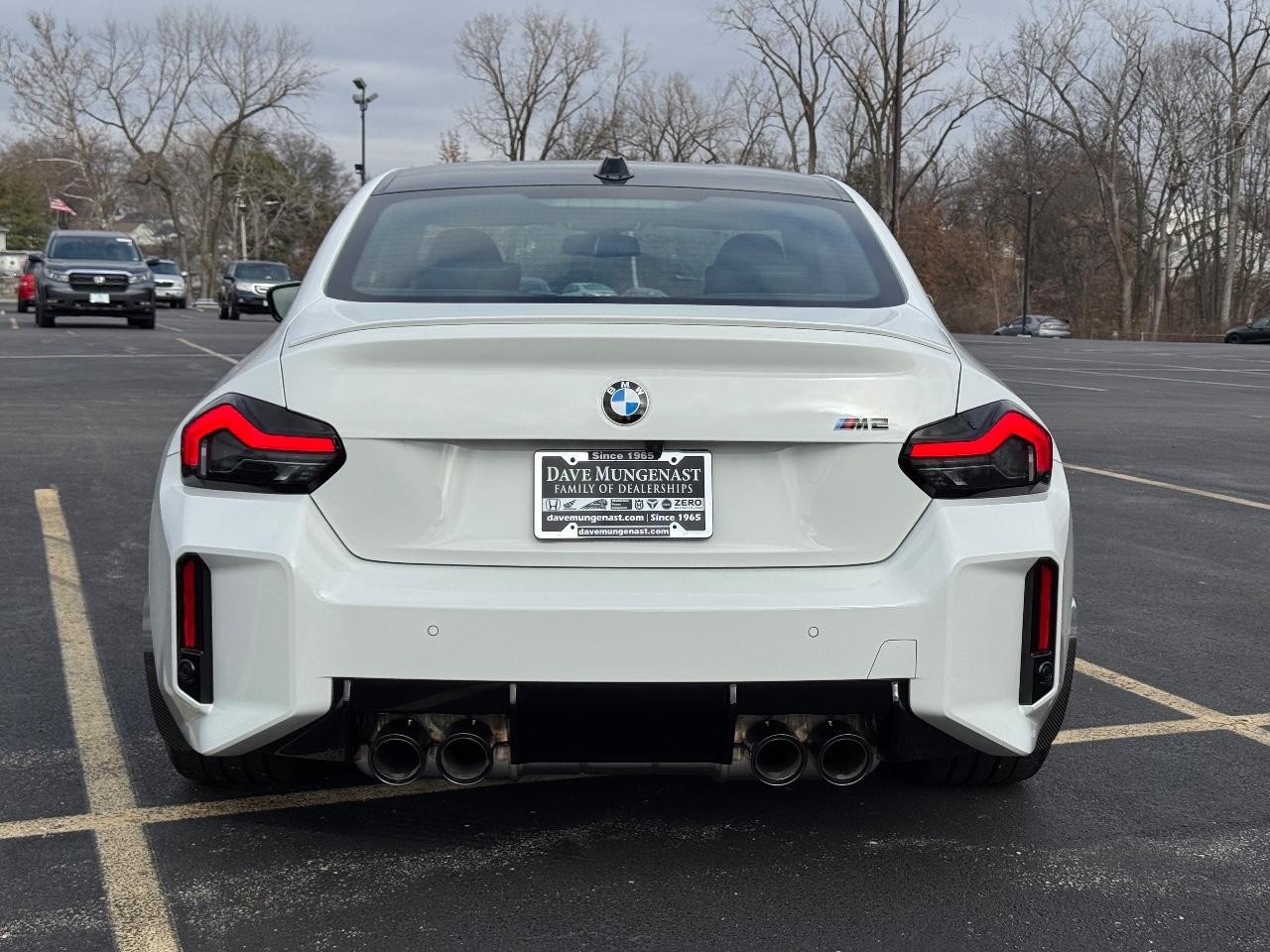 BMW M2 Vehicle Full-screen Gallery Image 05