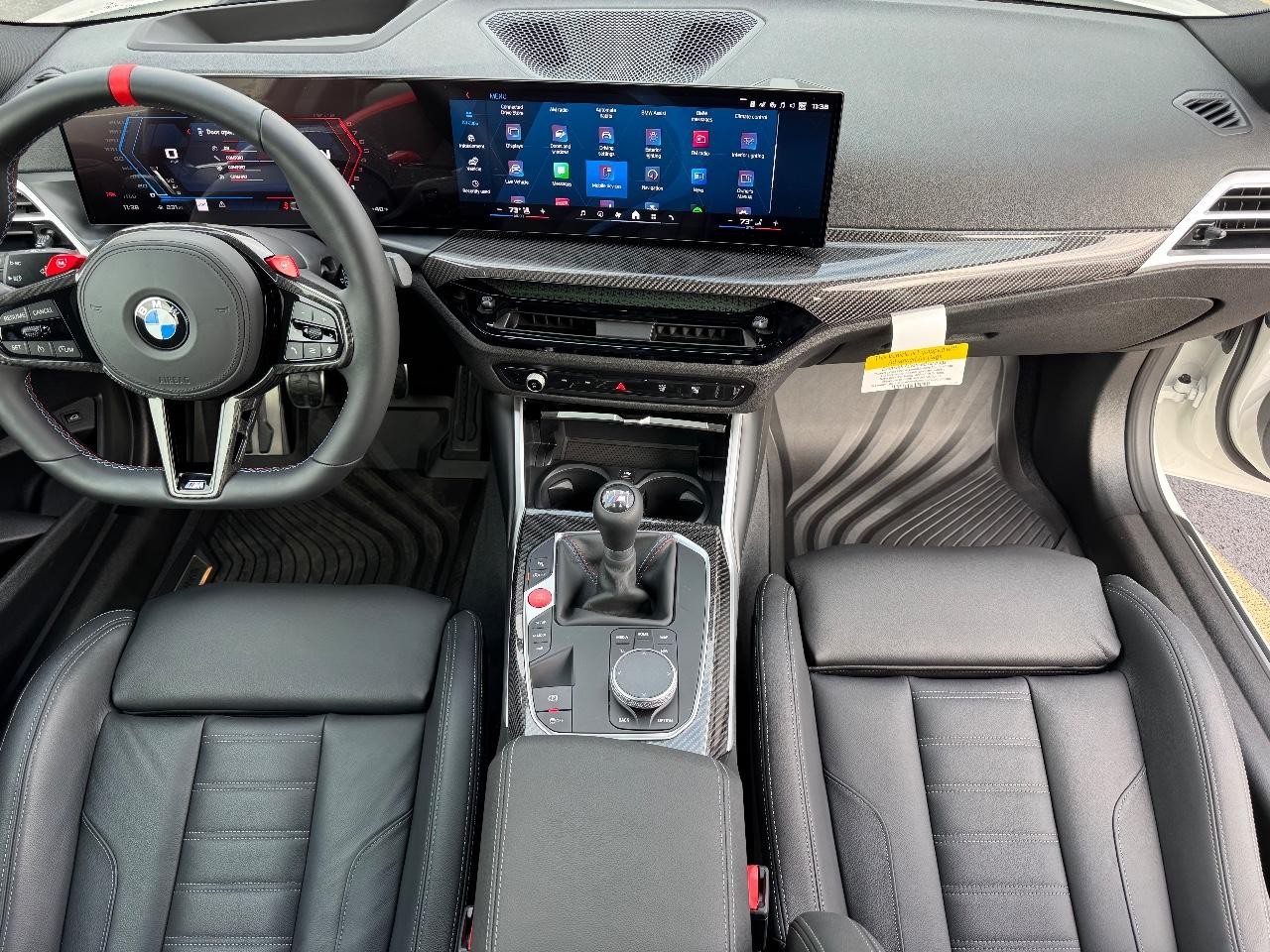 BMW M2 Vehicle Full-screen Gallery Image 11