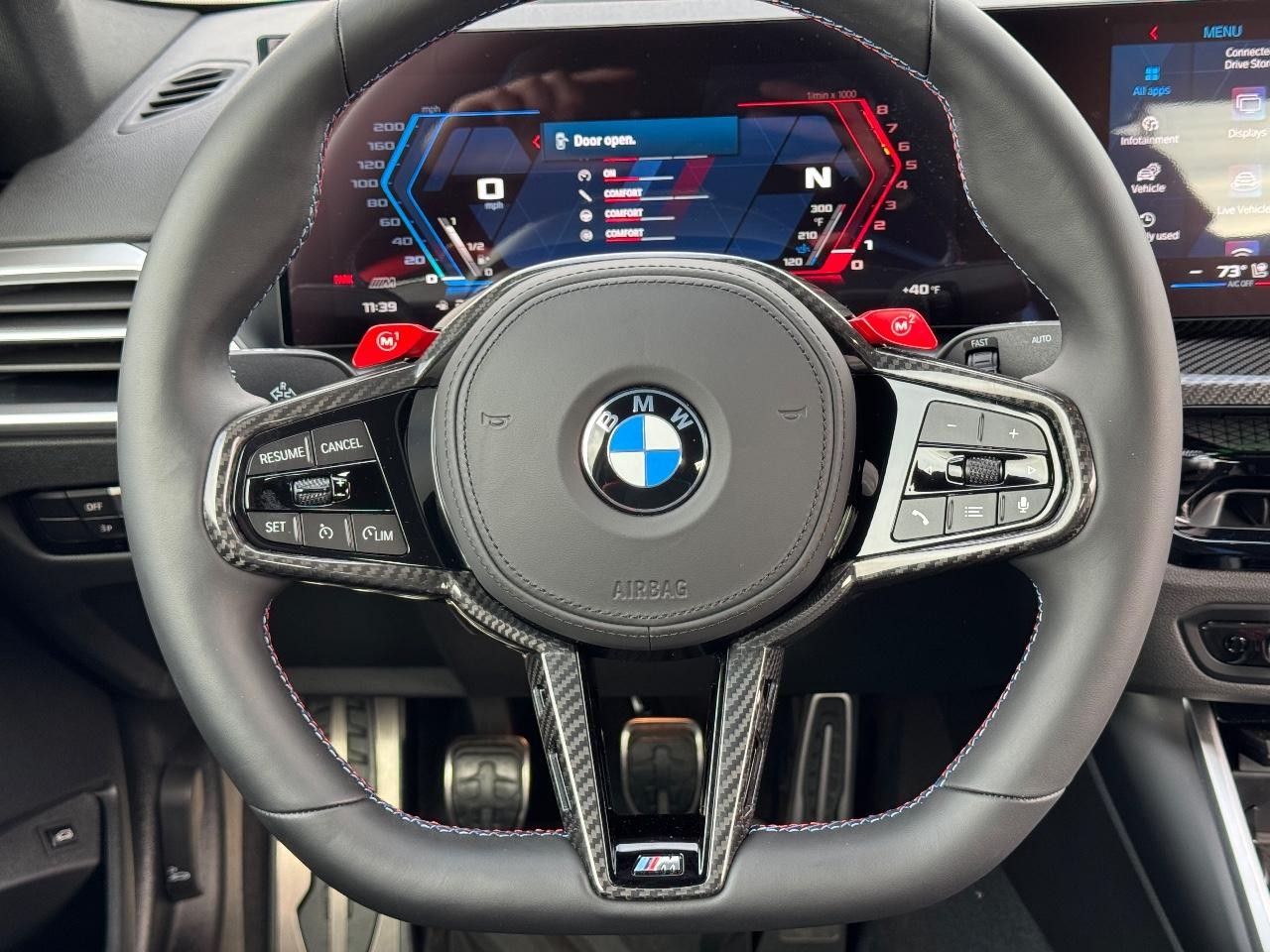 BMW M2 Vehicle Full-screen Gallery Image 12