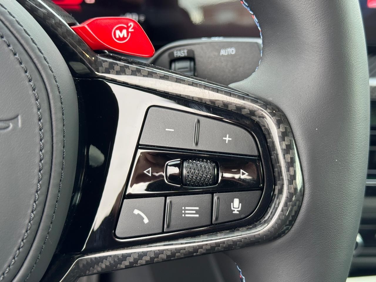 BMW M2 Vehicle Full-screen Gallery Image 21