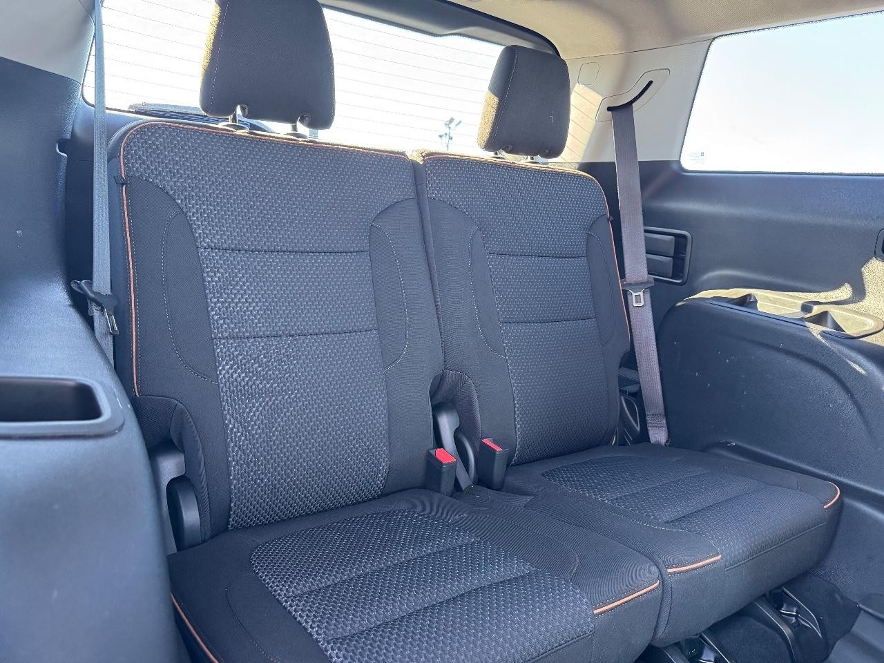 GMC Acadia Vehicle Full-screen Gallery Image 11