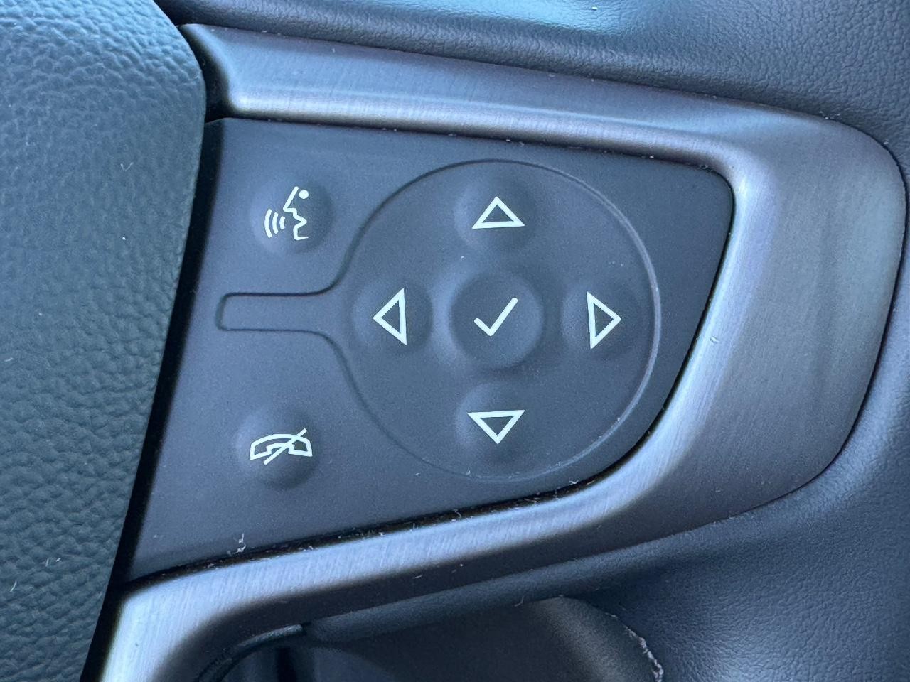 GMC Acadia Vehicle Full-screen Gallery Image 22