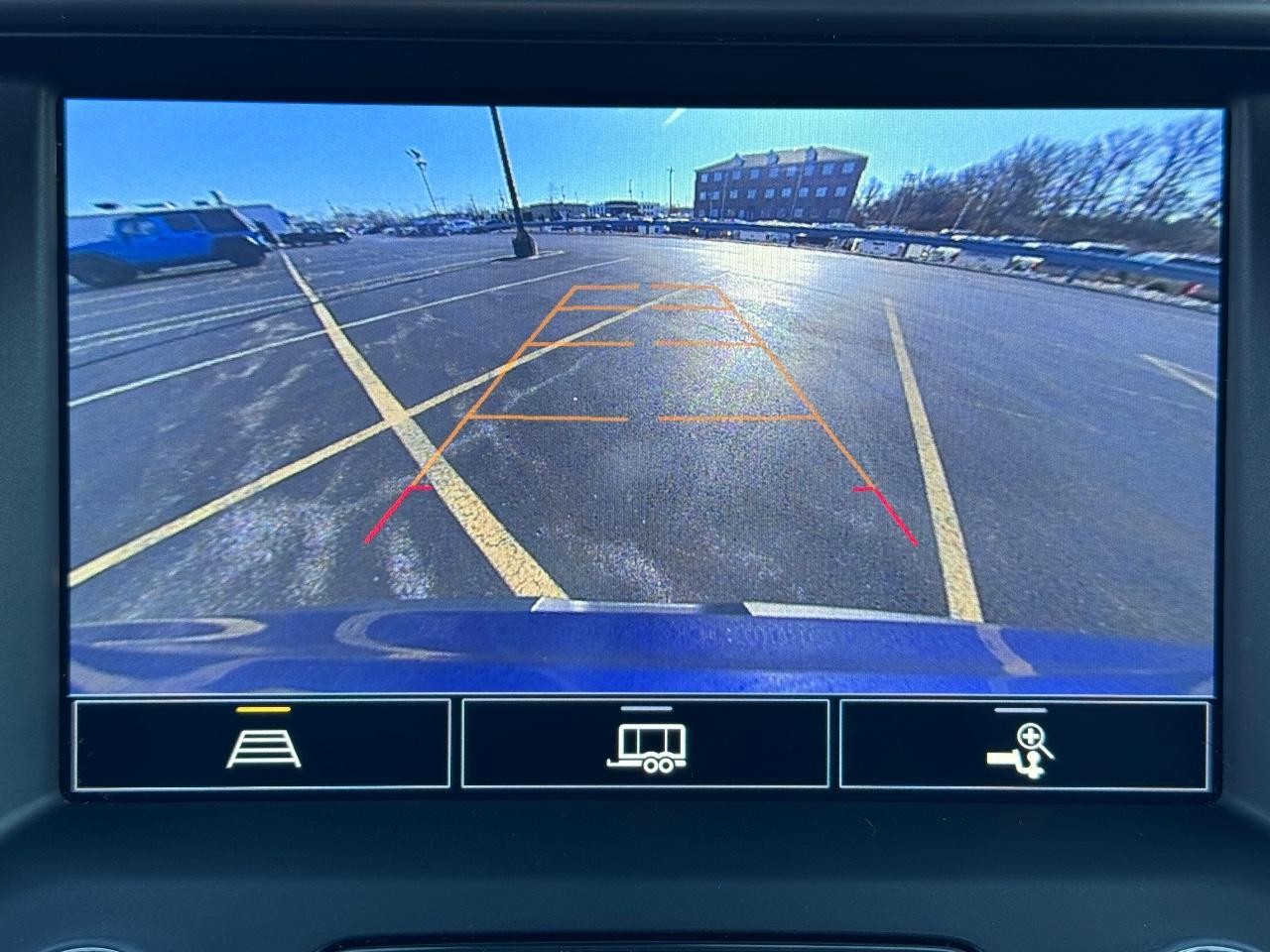 GMC Acadia Vehicle Full-screen Gallery Image 24