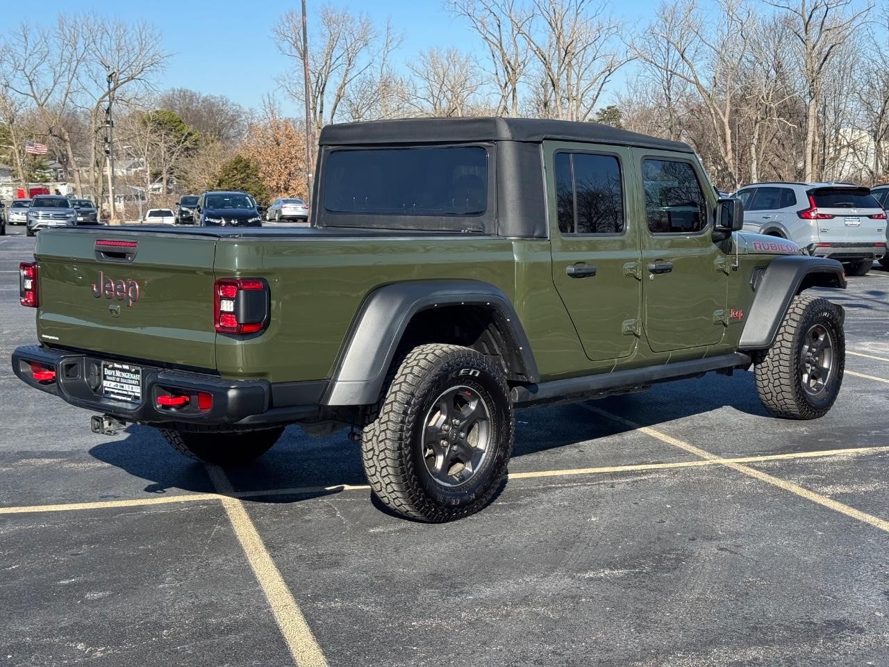 Jeep Gladiator Vehicle Full-screen Gallery Image 03