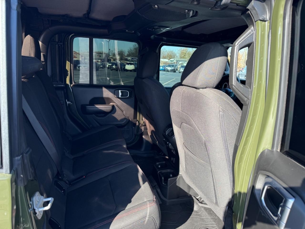 Jeep Gladiator Vehicle Full-screen Gallery Image 10