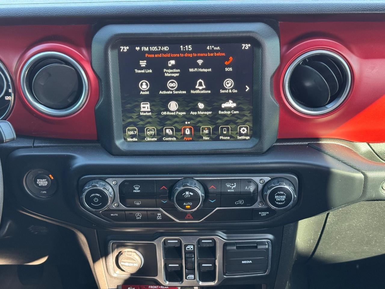 Jeep Gladiator Vehicle Full-screen Gallery Image 13