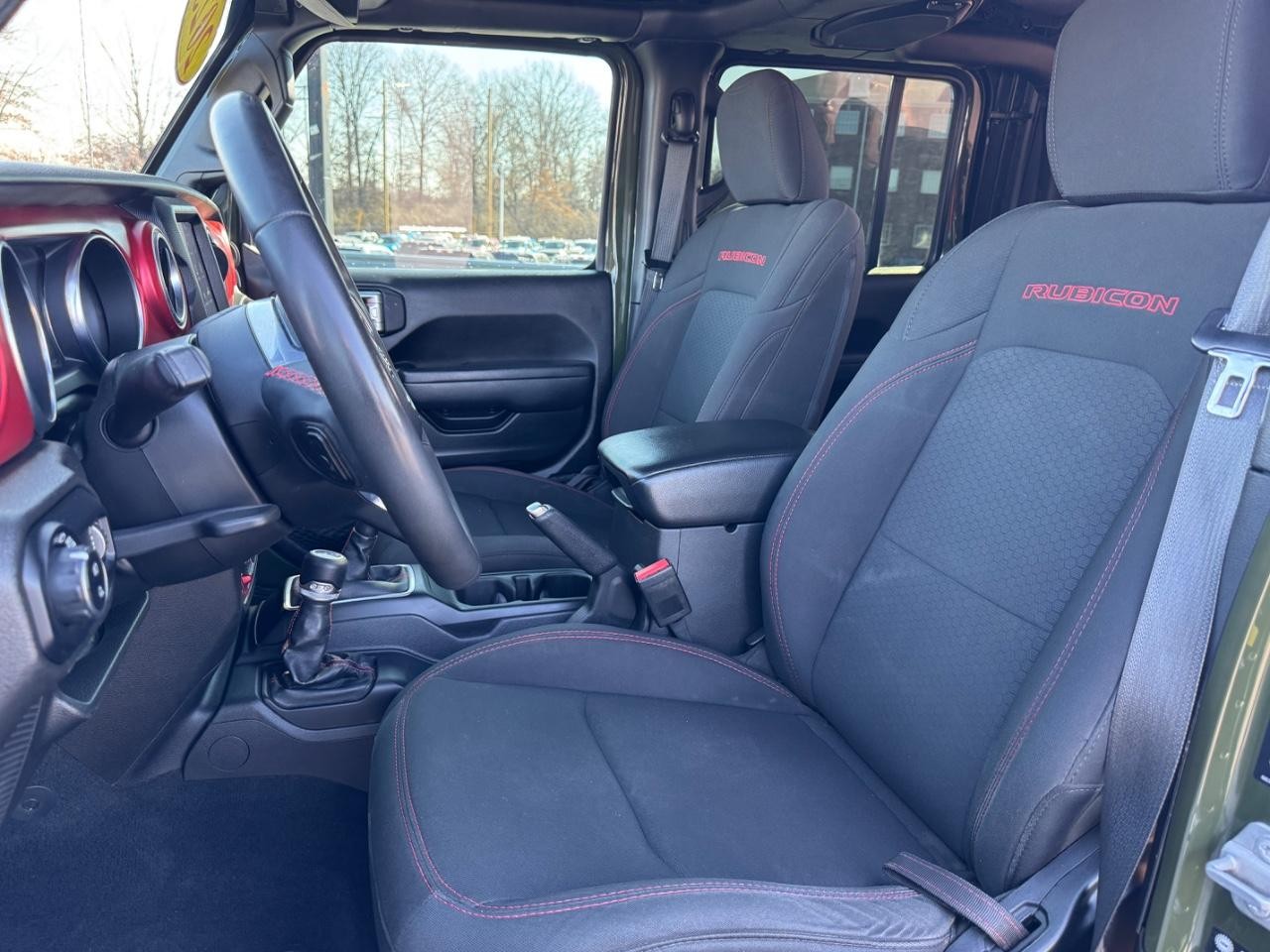 Jeep Gladiator Vehicle Full-screen Gallery Image 18