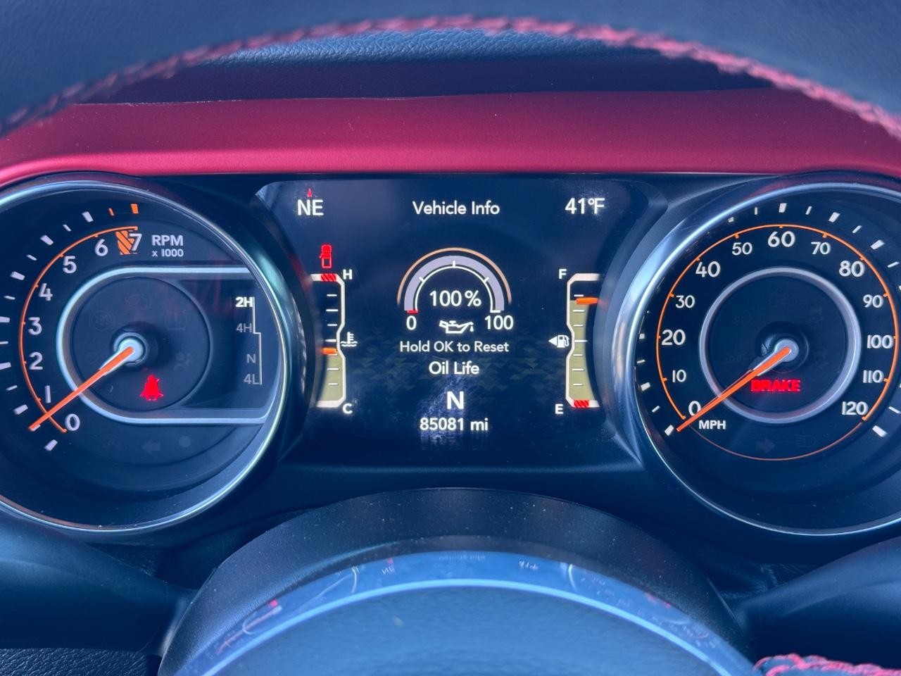 Jeep Gladiator Vehicle Full-screen Gallery Image 19