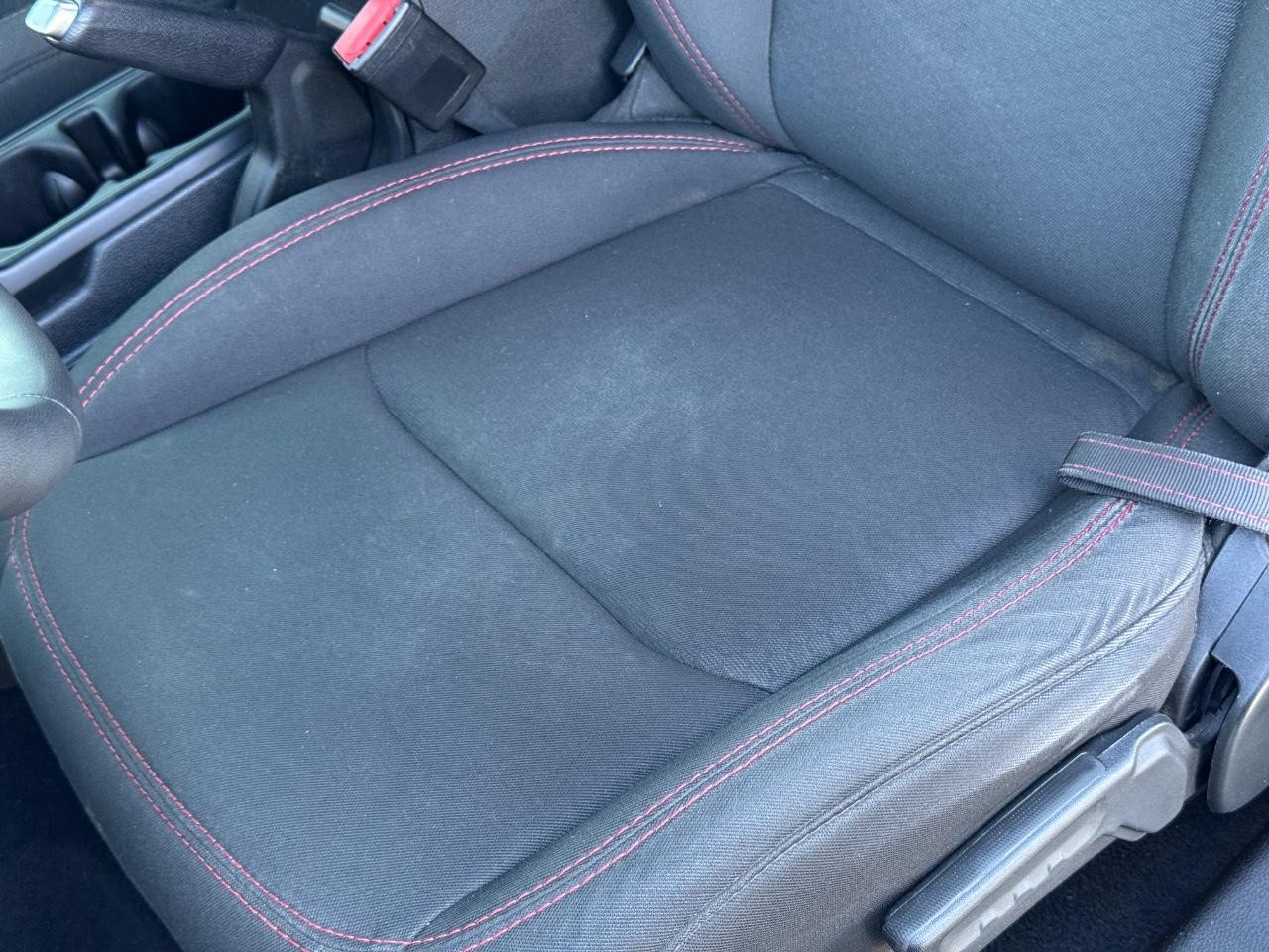 Jeep Gladiator Vehicle Full-screen Gallery Image 26